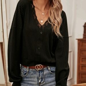 🤍3 For $25 🤍 Contrast Lace Sweatshirt